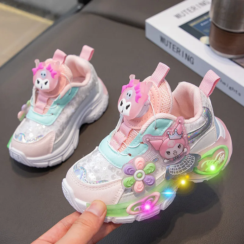

Кроссовки детская обувь для малышей Sanrio весенне-осенняя повседневная обувь с подсветкой hello kitty кроссовки