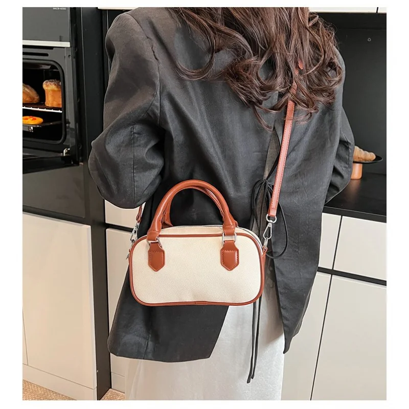 

Graceful Women's Messenger Bag With Velvet Leather Classic London Neat Lightweight Commuter Daily Design​