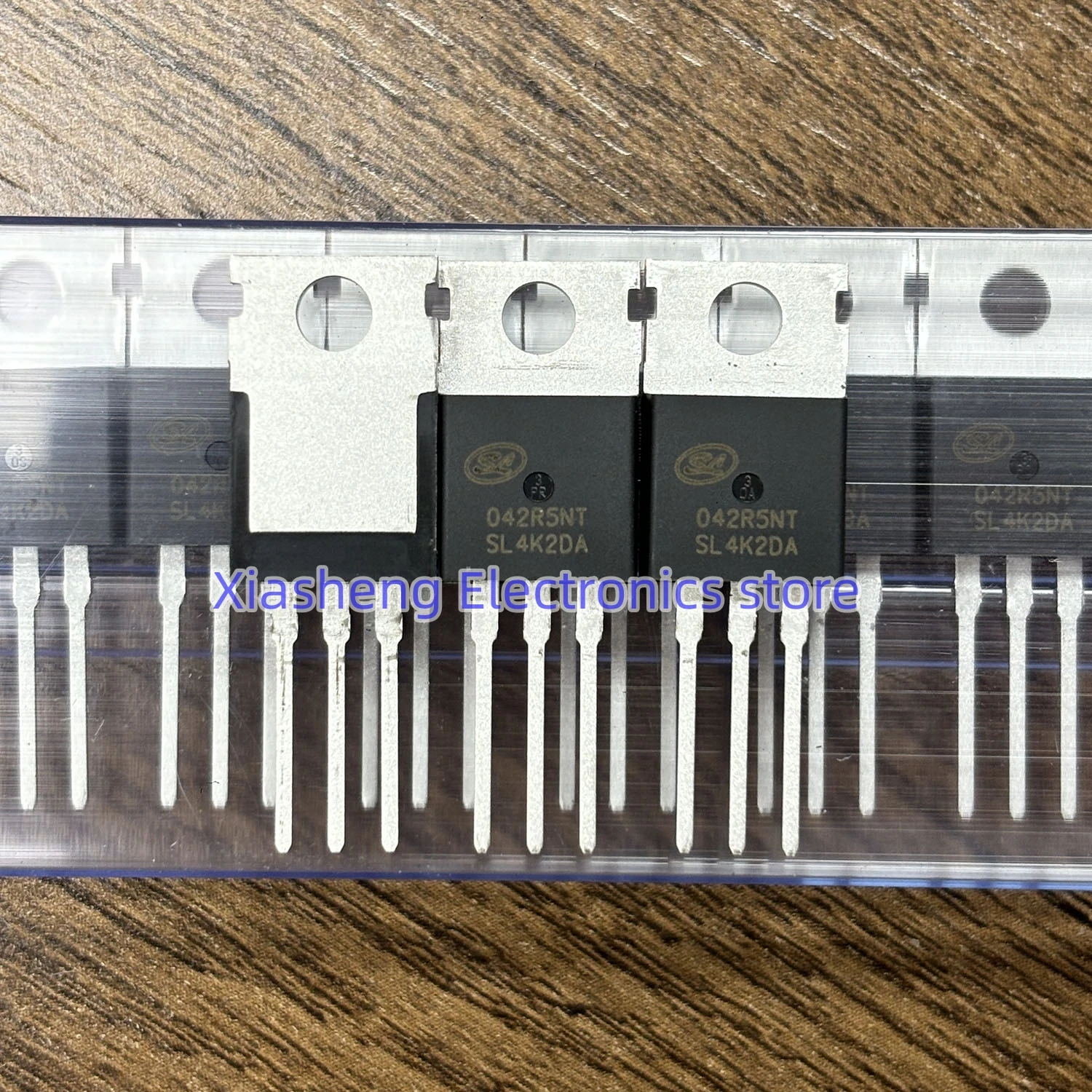 Nuovo Originale 10 Pz 042R5NT SVT042R5NT TO-220 170A 40 V MOSFET Transistor ad effetto di campo Potenti Transistor di Buona Qualità