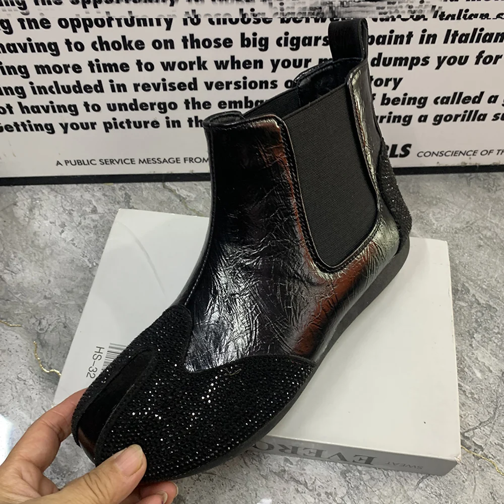 

Fashion Women Boots Patent Leather Women Shoes Plus Size Casual Flat Women Shoes Warm Fur Snow Boots Rhinestone Designer Shoes