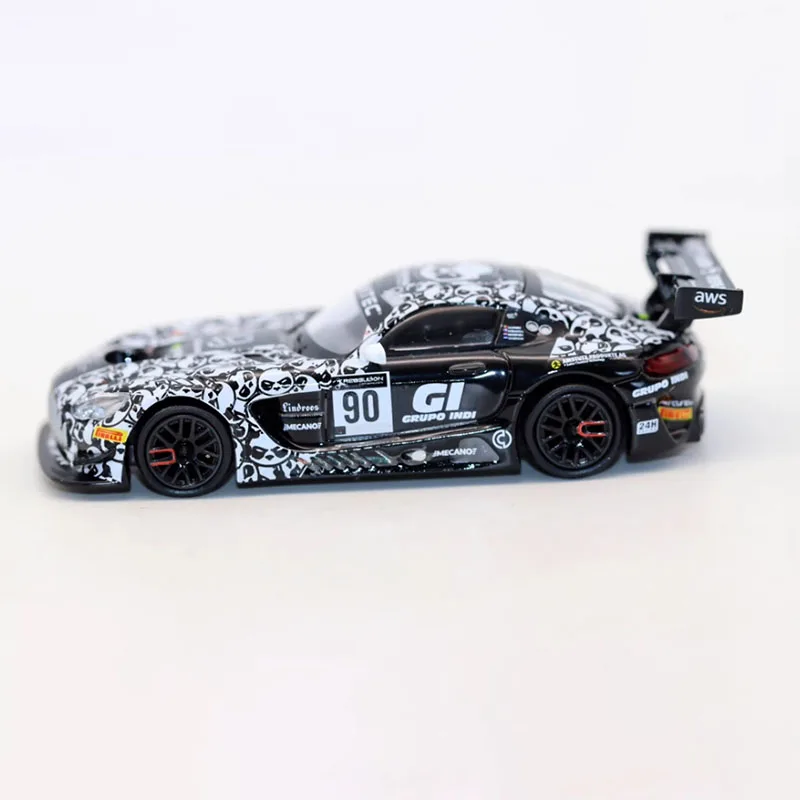 

Литой под давлением масштаб 1:64 GT3 2020 24 часа Спа # 90 P10 Имитационная модель автомобиля из сплава, статическая коллекция, украшенные праздничными подарками, игрушки