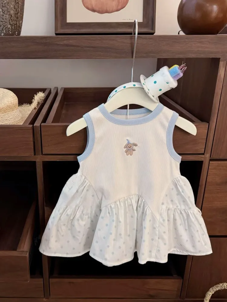 

Новинка: Модный летний комплект для девочек — юбка-асимметричный фасон с вышивкой в горошек и жилетка.