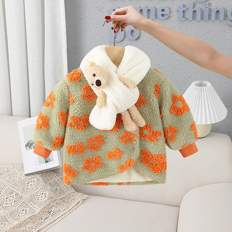 

0-4T Children Girls Lamb Wool Stitching Coat Warm Autumn Girls Plus Velvet Jackets Winter Kids Clothing Outfits with Scarf Gifts