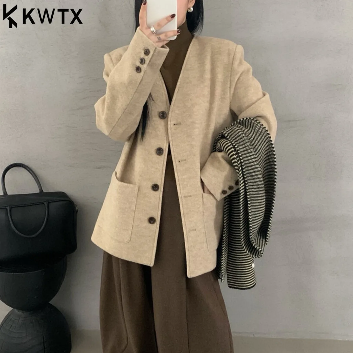 

KWTX Women’s Wool Blazer Coat Single Breasted V-Neck Pocket Solid Color Retro Chic Elegant Premium 2025 Winter Fashion