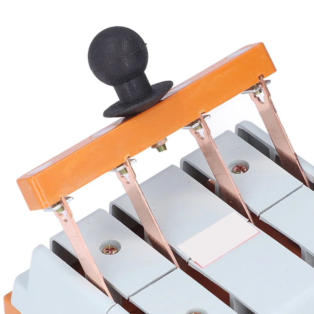 HS11F 100/48 380V 100A Three-Phase Four-Wire Bidirectional Isolation Disconnector with Vertically Mountable Design