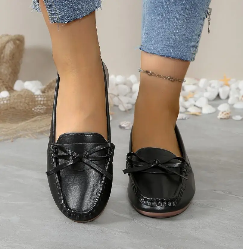 المرأة حذاء مسطح غير رسمي جديد الصيف جولة تو الانزلاق على أحذية مشي للنساء في الهواء الطلق حجم كبير فراشة عقدة المرأة المتسكعون