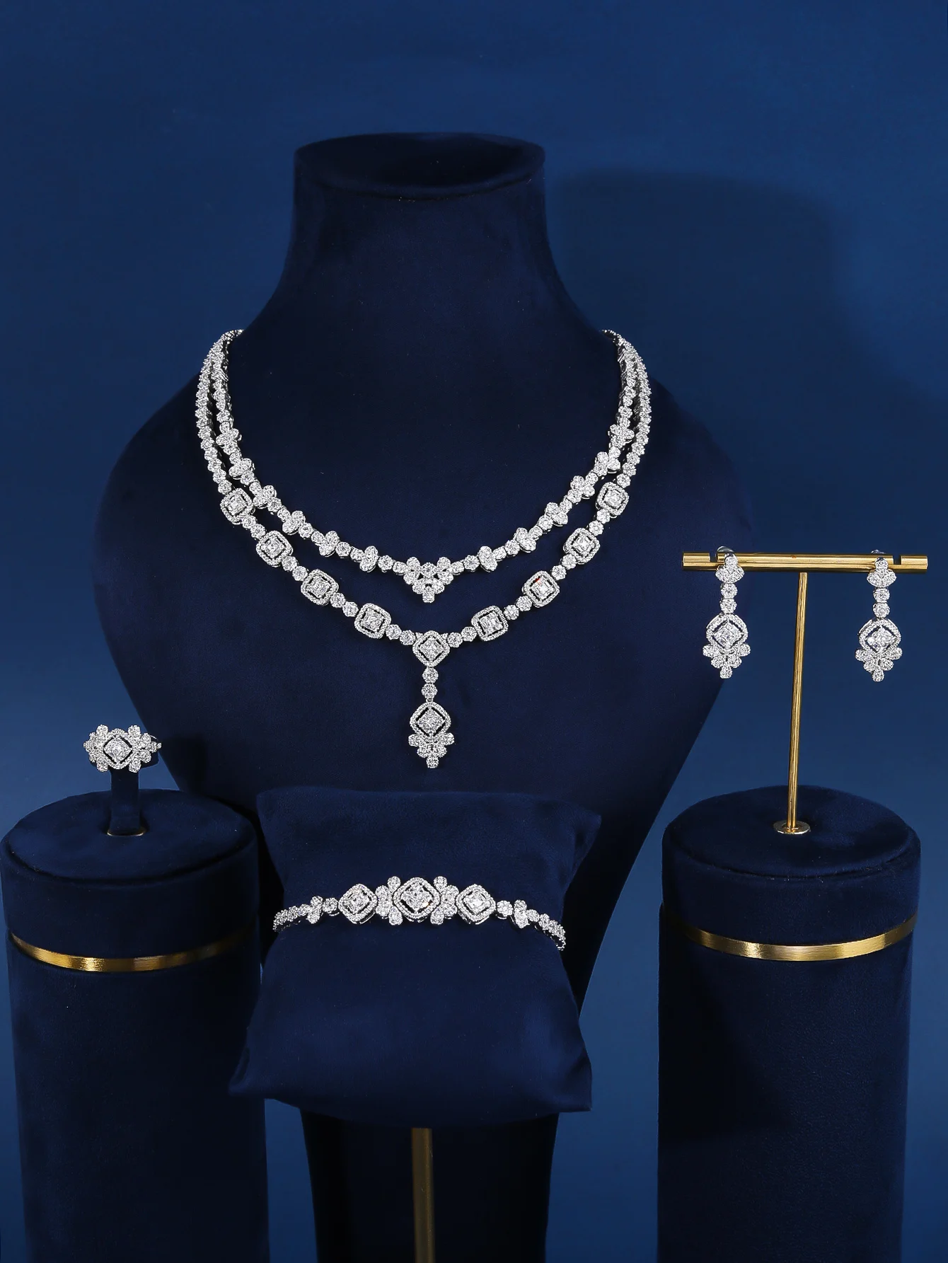 

Luxury pearl jewelry set: necklace, earrings, bracelet and ring; wedding ceremony party 4 pieces women jewelry set cubic gem hig