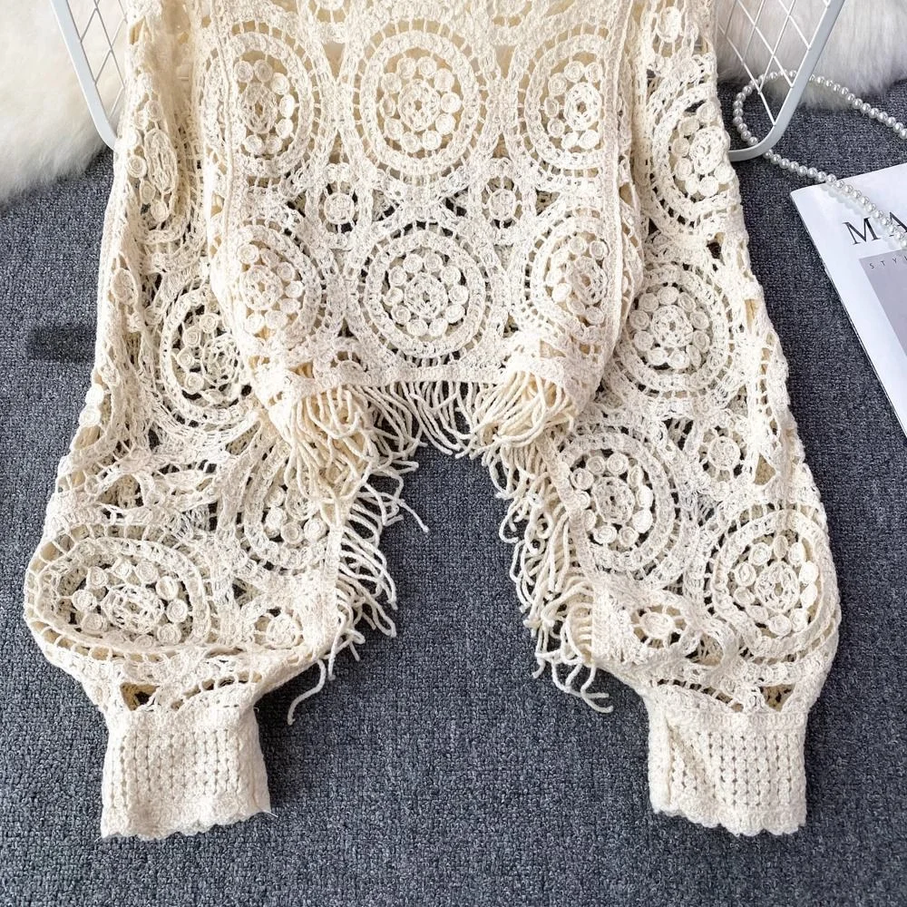 Boho Crochet Knitted Top Women Vintage Floral Hollow Out Long Sleeve Tassel Hem Loose Casual Beach Cover Up Y2k Streetwear
