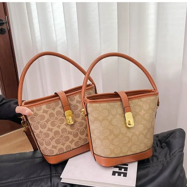 

High End Diaper Bag for Ladies Vintage Casual Simple Elegant Luxury Leather Popular Classic Trendy Design Women Bag