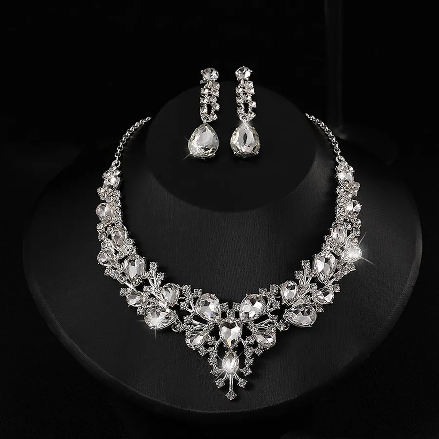 

New Stylish and elegant Exquisite Jewelry Sets For Women Wedding Party Accessories Cubic Zircon Stud Earrings & Necklace Gift