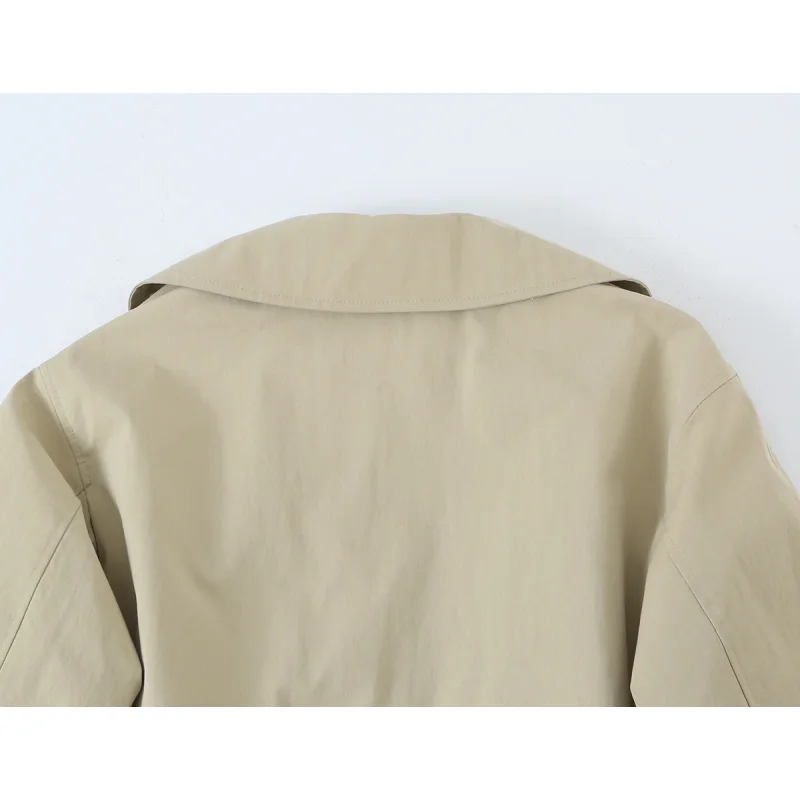 Minimalistische, figurbetonte Jacke für Damen mit Reverskragen und Knopfverzierung, verstellbare Taille, Damen-Herbstmantel mit langen Ärmeln. – Detail 9