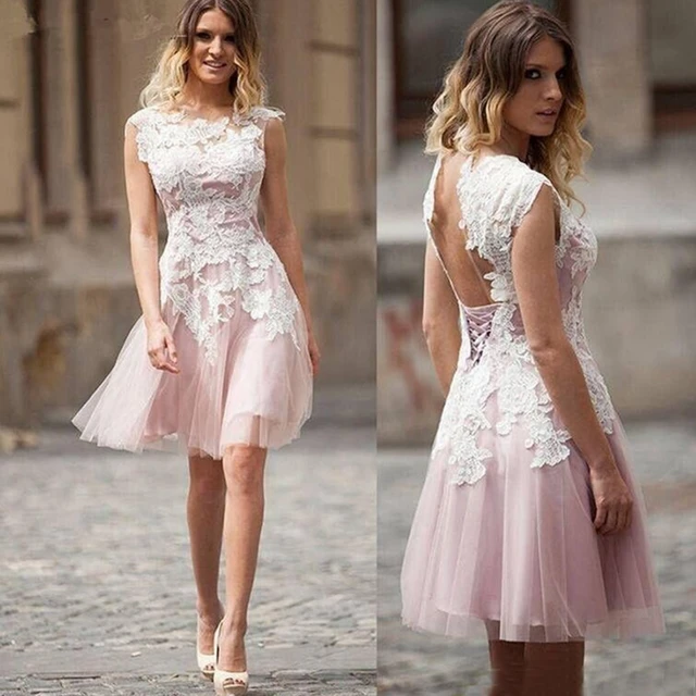 Classic New Pink Lace Homecoming Dresses Knee Length Cocktail Gowns Cap Sleeves Short Party Appliqued Corset Back 2022