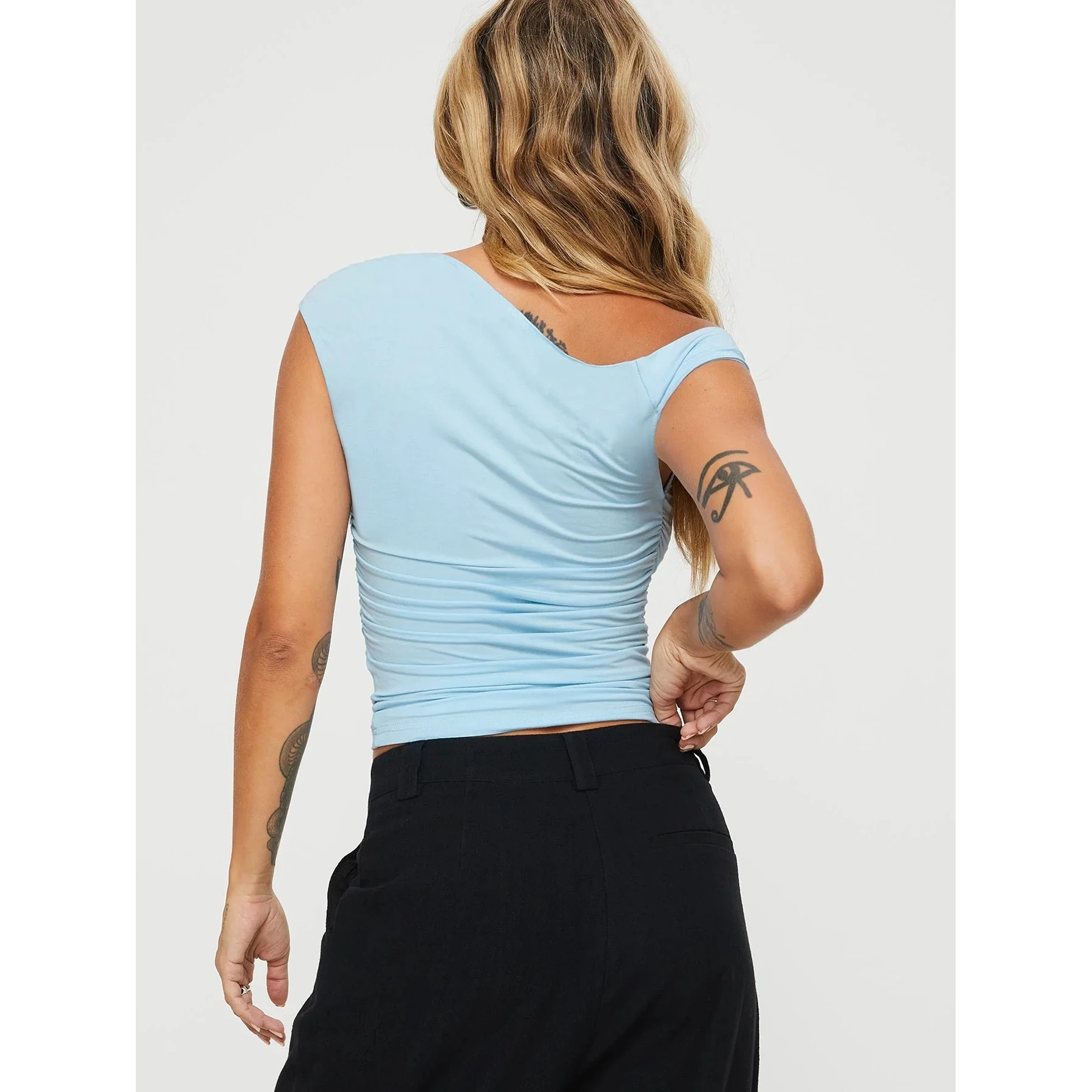 

Sexy Ruffled Top Slim Fit Svel High Waist Dr Polyester Fiber Summer 2024 Collection Asymmetrical Collar Design