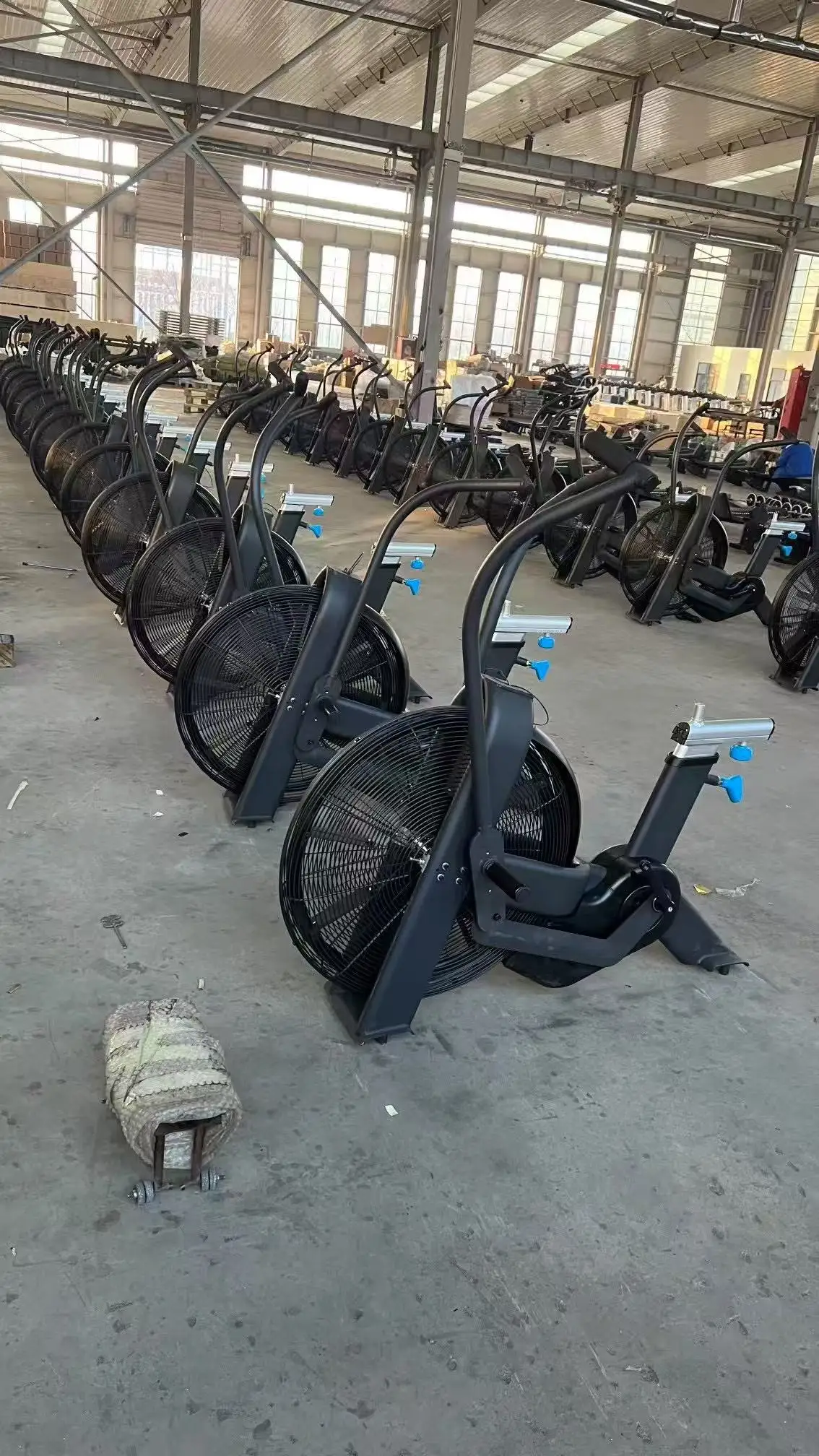 

High-Quality Heavy-Duty Commercial Air Bike - Foldable Portable Indoor Gym Cardio Equipment from Direct Factory