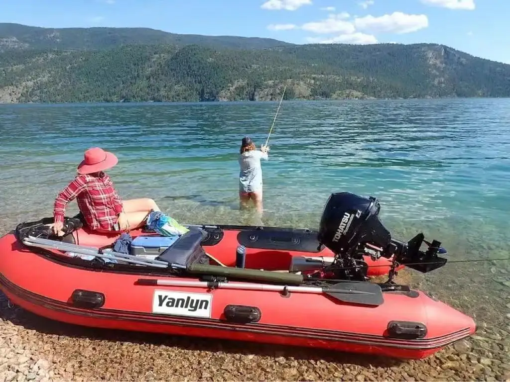 Venda quente China Iate de remo Barco de pesca Caiaque de alumínio Barco de vela de velocidade