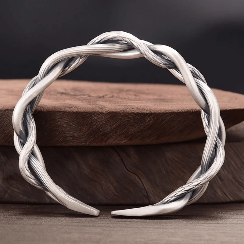 1 Piece of Retro Fashionable Open Mouth Bracelet Designed Deep Fried Dough Weave Gatherings Vacations Gift Men's Women's Jewelry