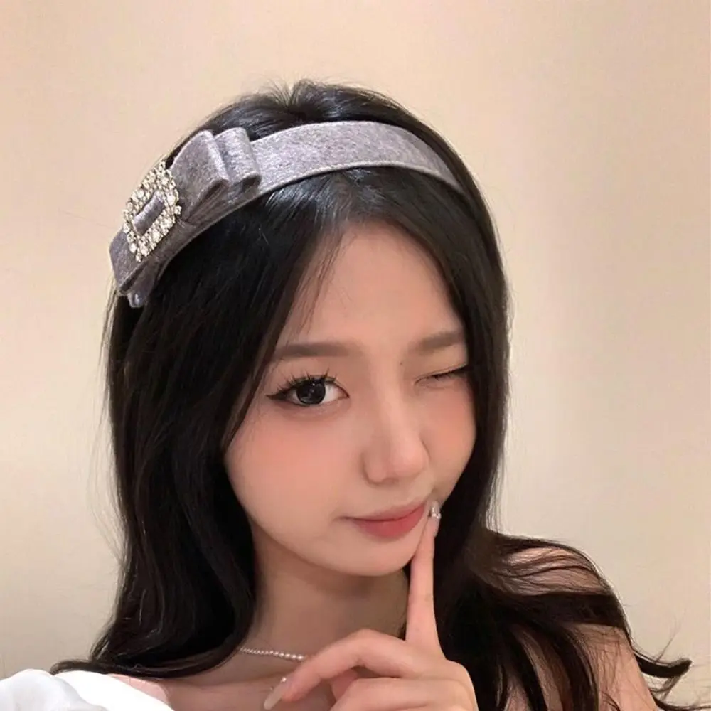 

Korean Style Rhinestone Bow Headband Vintage Non-Slip Wide Edge Hairband Headwear Hair Accessory Flocking Hair Hoop Lady