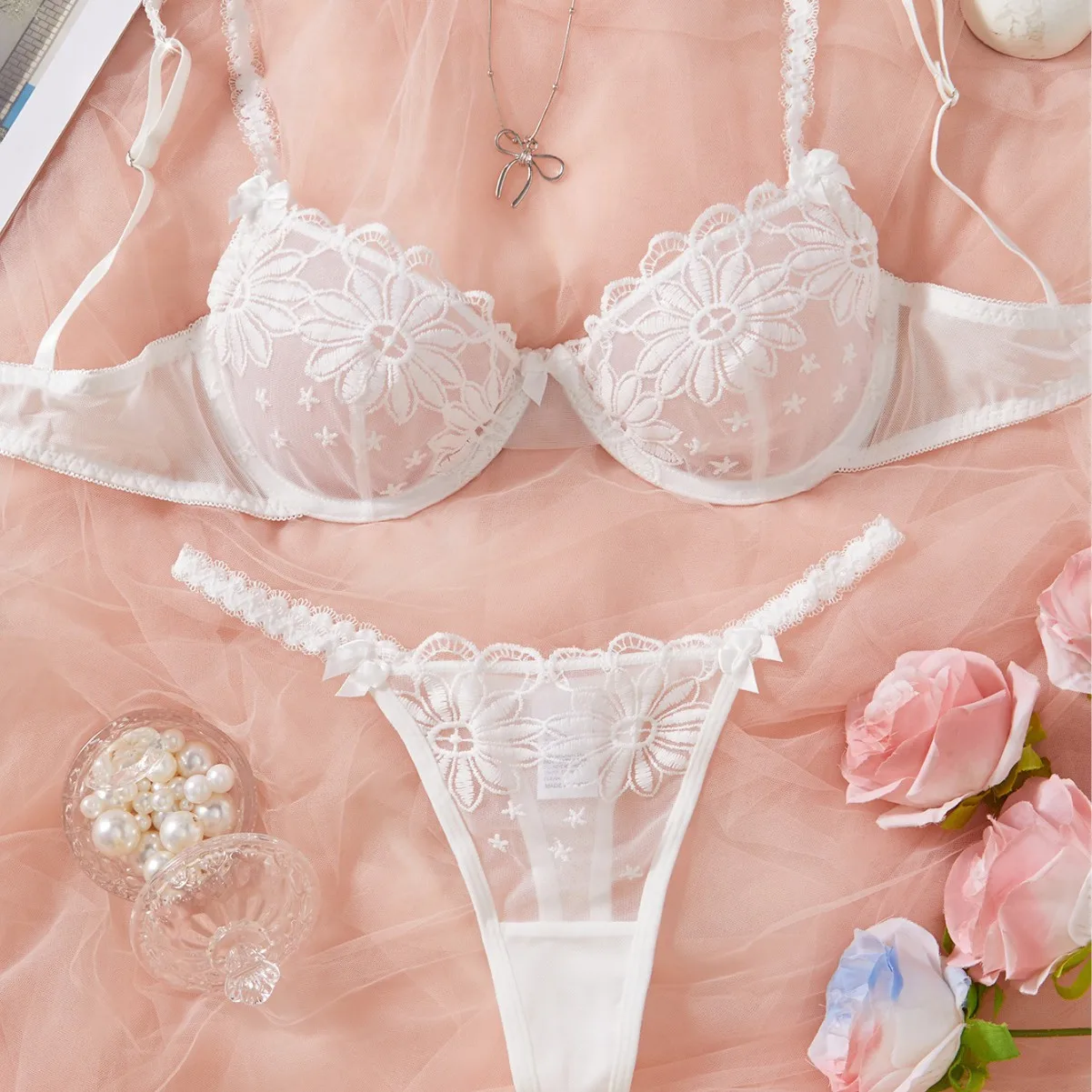 

Женский комплект кружевного нижнего белья, бюстгальтер с цветочным принтом и трусики, женское нижнее белье из 2 предметов с низкой талией, сексуальные экзотические комплекты