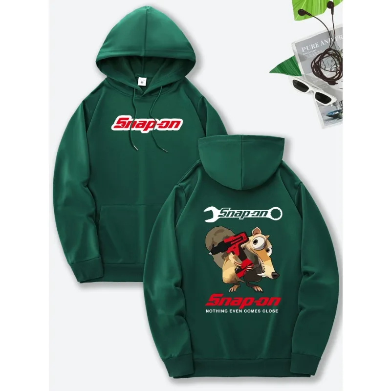 The new men's hooded sweatshirt of 2026 Company features a front pocket design and a soft elastic drawstring design.