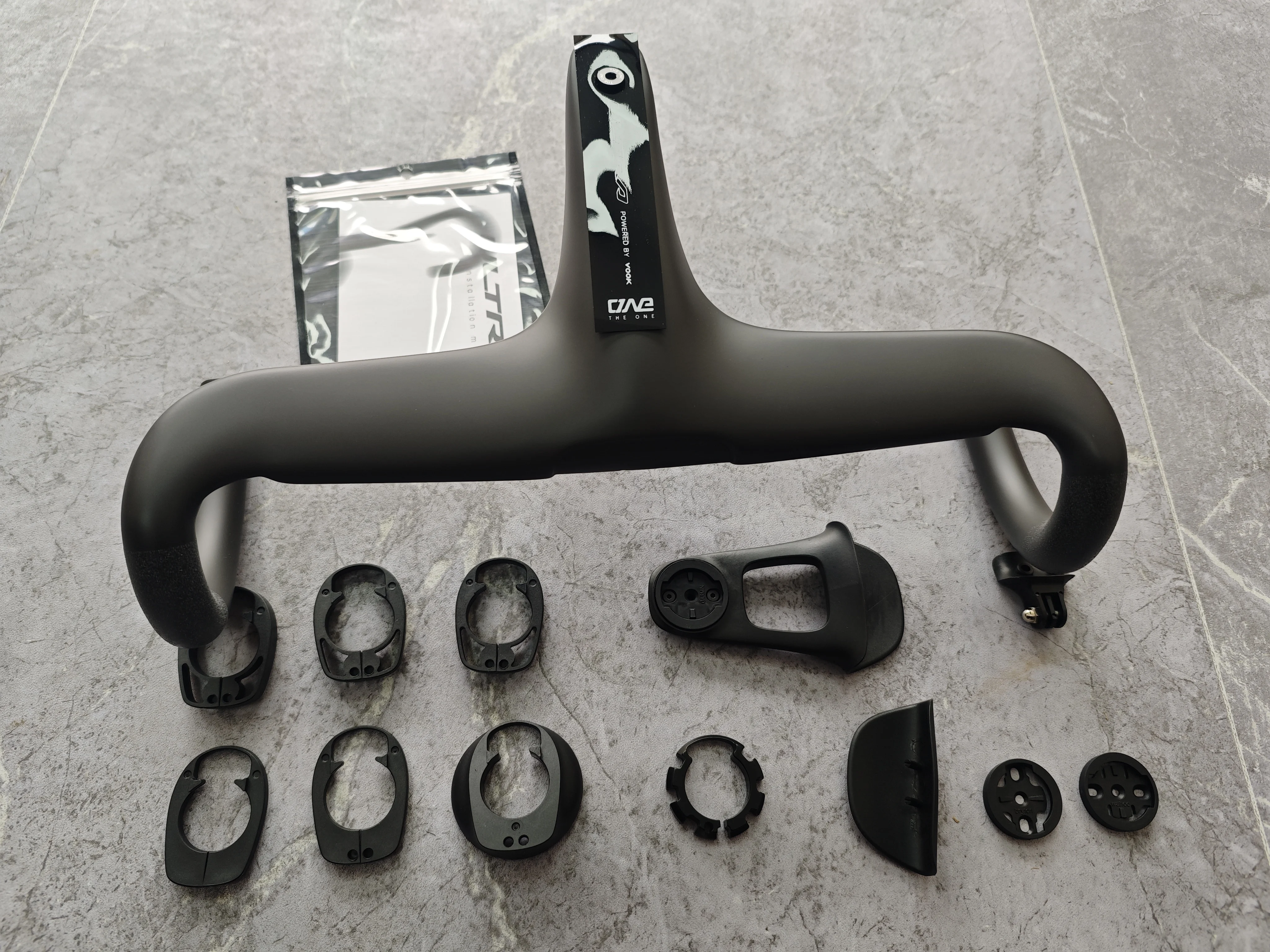 

THE ONE ULTRA handlebar, road bike handlebar, carbon handlebar, transverse aero stem, aerobend handlebar, send washer and comput