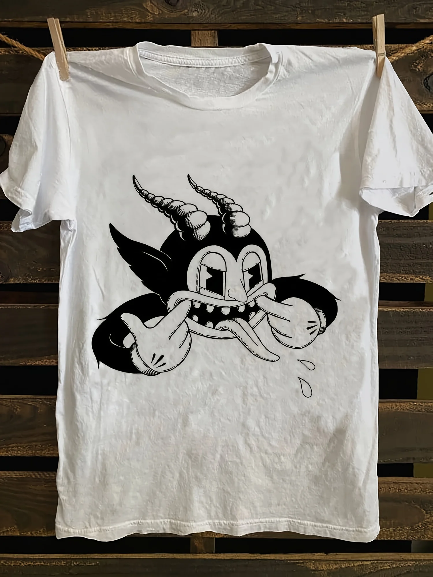 تي شيرت كلاسيكي للرجال مطبوع عليه شيطان ريترو محايد من القطن الناعم برقبة دائرية وأكمام قصيرة تصميم كرتوني مرح هيب هوب للشارع #1