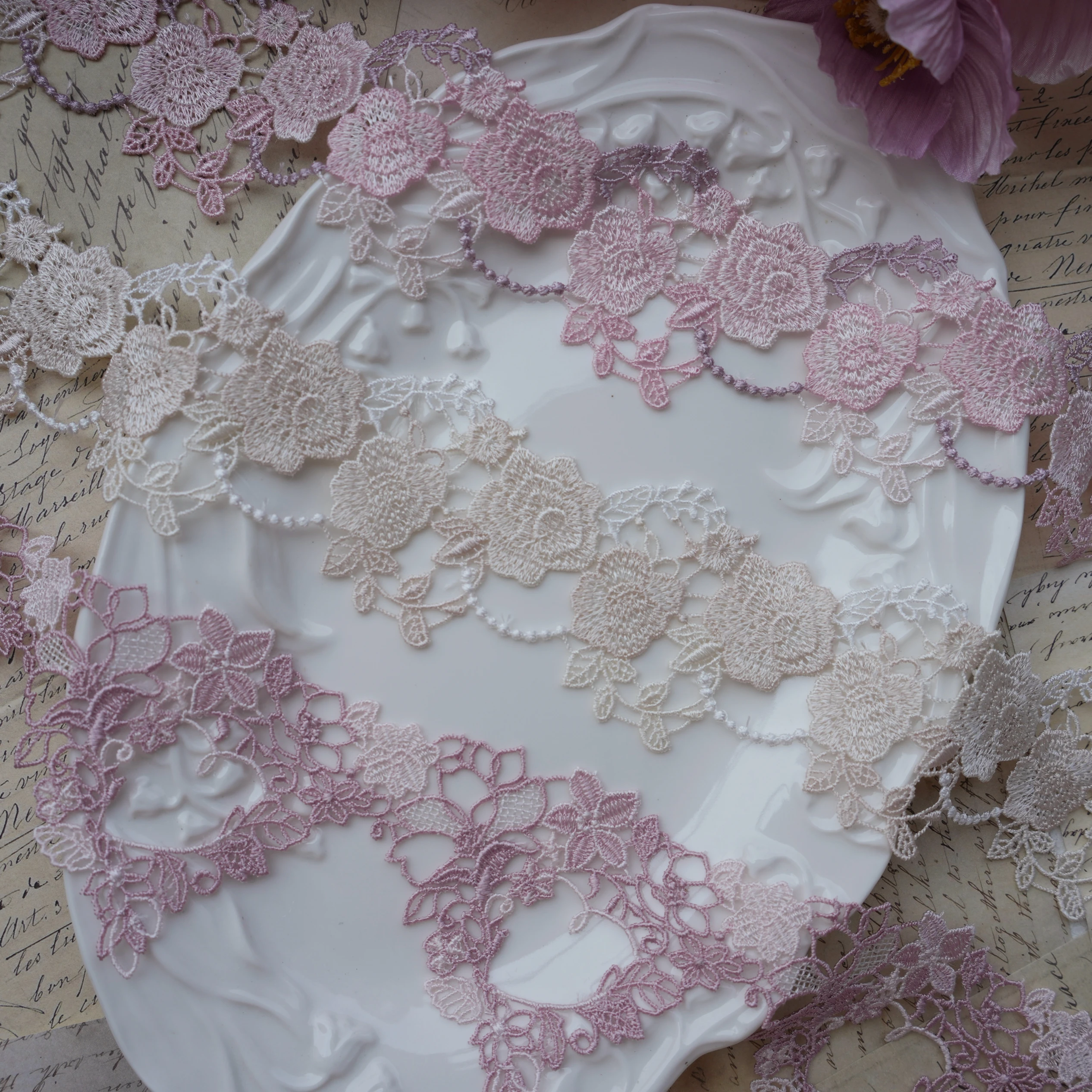 

Heavy Embroidery adient Color Flower Vine High End under Skirt Dring Board Water Soluble Lace Trim