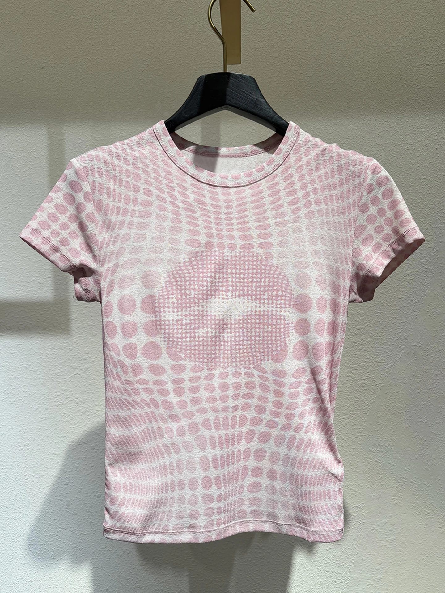 

Женская футболка с принтом в горошек и милым рисунком губ, премиум-класса, весна-лето, новый стиль, универсальная, свободного кроя, с коротким рукавом