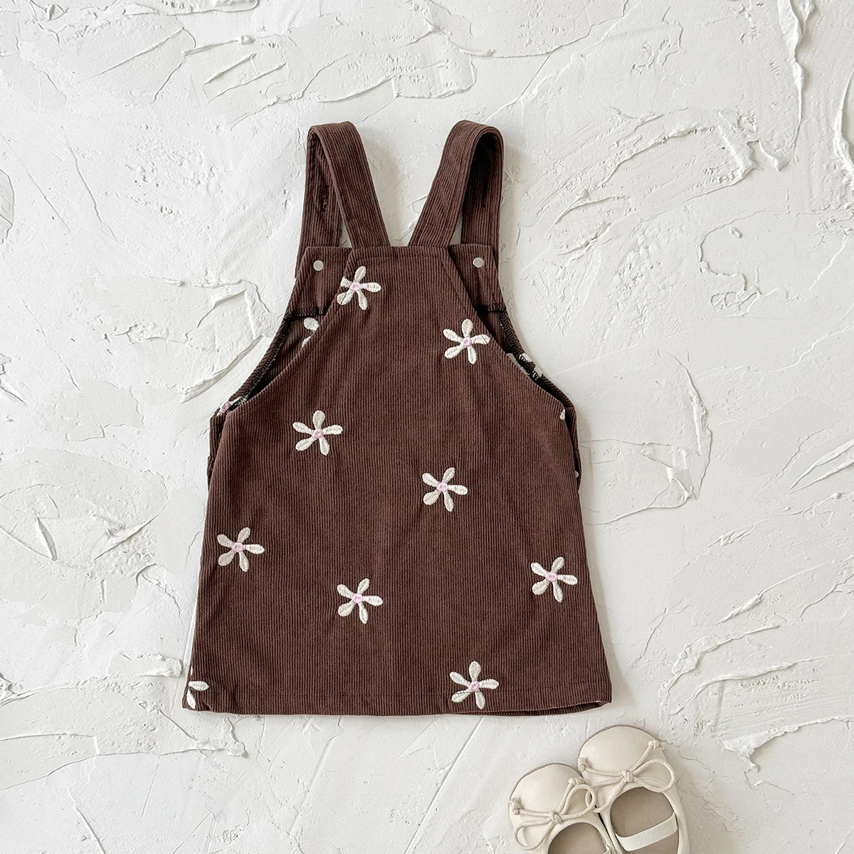 Autumn New Cute and Simple Baby Corduroy Flower EmbroideryStrap Skirt Lace Edge Pocket Lace Strap Newborn Baby Girls Clothes