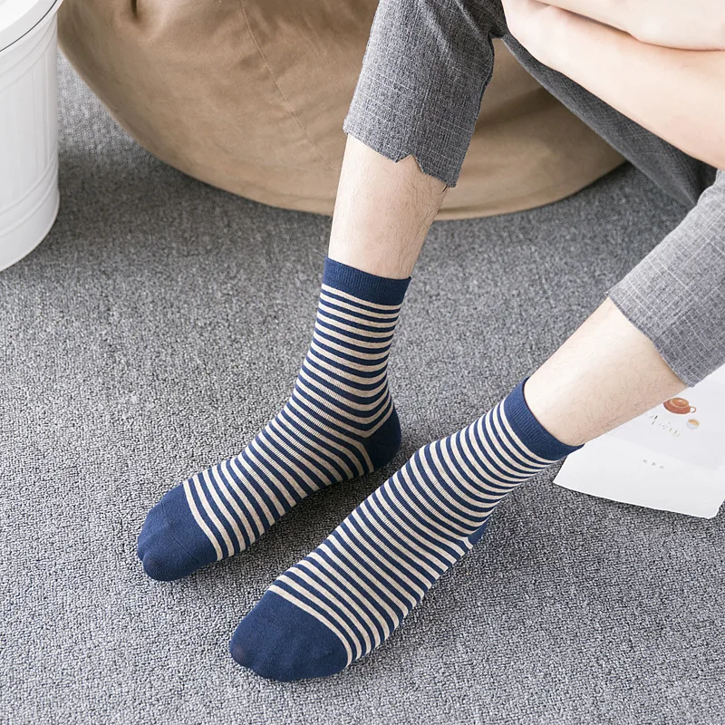 Wysokiej jakości 3 pary męskich bawełnianych skarpet w paski z motywem gwiazdy, kotwicy i steru w kolorze granatowym, biznesowe, codzienne, dropshipping Sokken