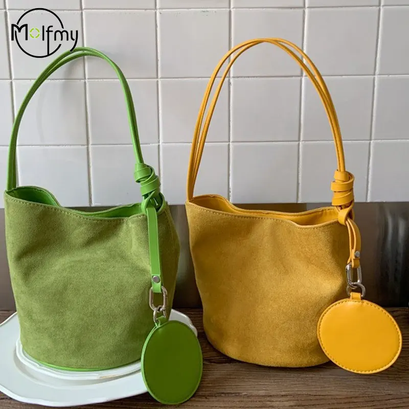 

Women Suede Bucket Bag Large Capacity Women's Commuting Bags Retro Trendy Solid Color Tote Handbags Faux Suede Shoulder Bag 2025