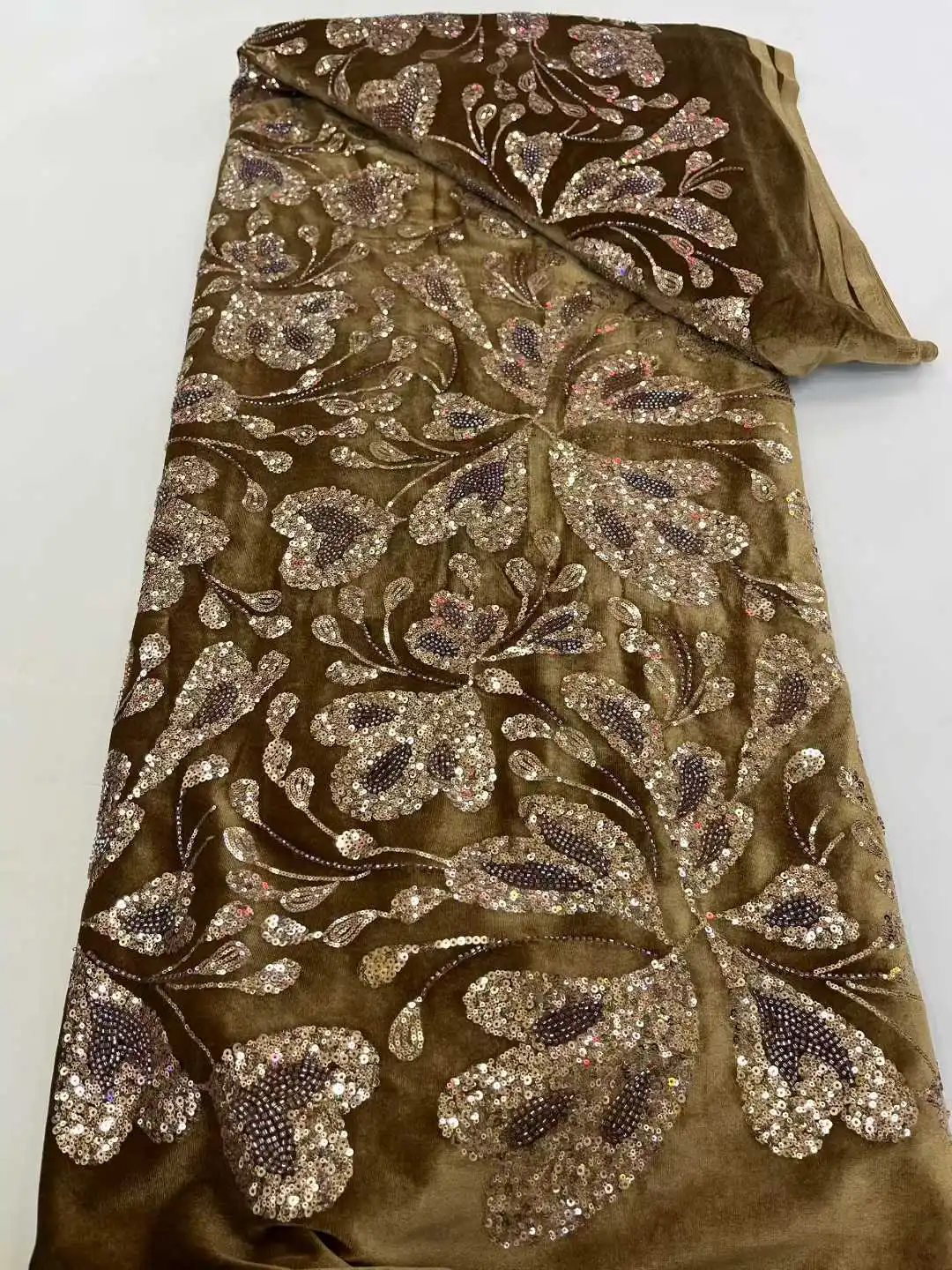 Beautiful Velvet Lace Fabric Heavy Sequins Beaded African Lace Fabric 2025 Nigerian Velvet Lace Fabrics For Sewing Wedding Party
