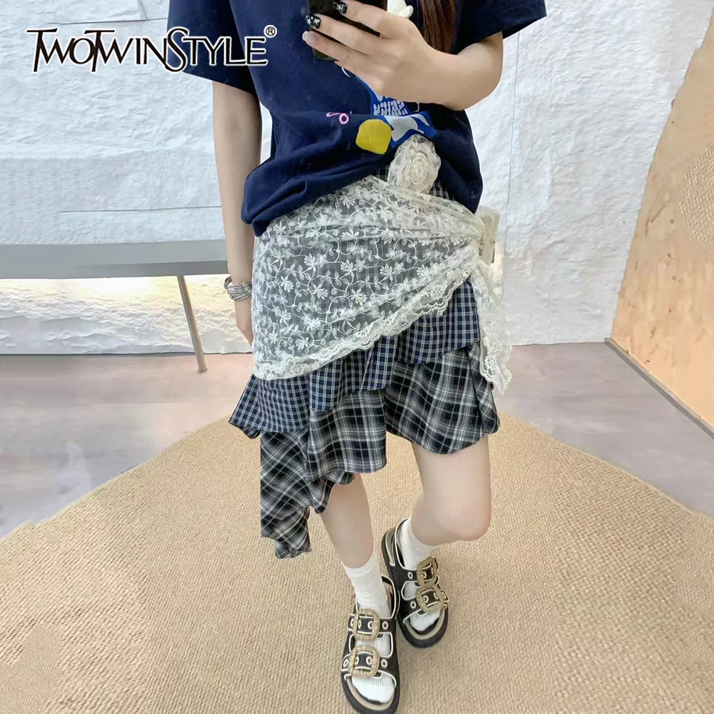 

TWOTWINSTYLE Hit Color Spliced Plaid Skirt Female High Waist Slimming Irregular Design Women's Skirts Summer Fashion Style New