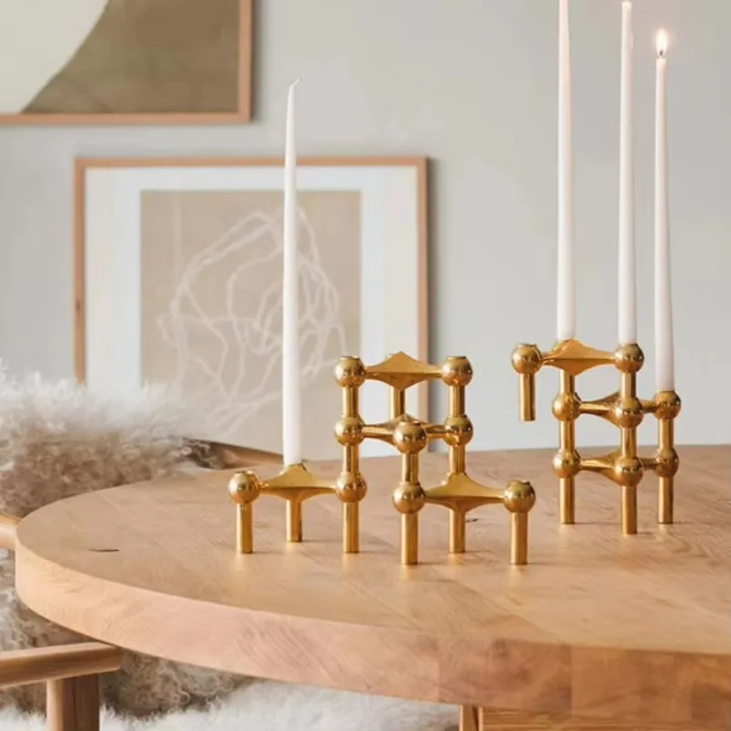 

16wwMetal Hollowed Candle Holder Triangle Candelabrum Golden Candlestick Wedding Centerpieces Desktop Storage Rack Home Decorati