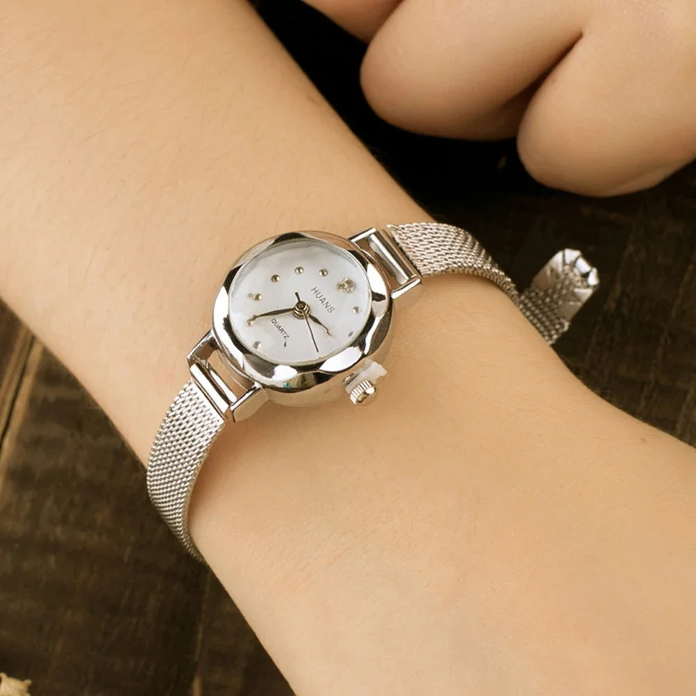 

Женские модные универсальные кварцевые часы с круглым циферблатом из сплава и ремешком из нержавеющей стали - простые повседневные наручные часы