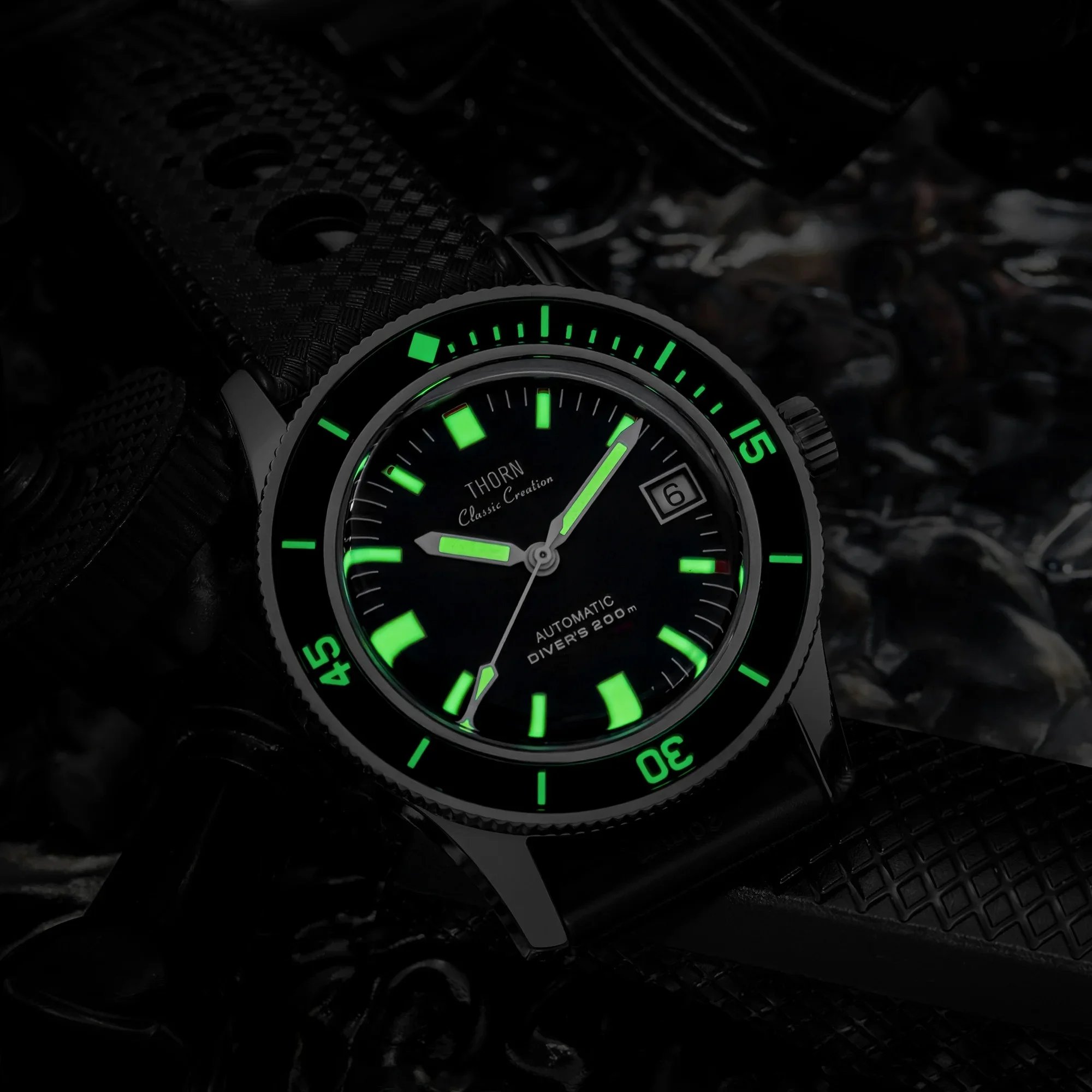 Thorn T006 ساعة كلاسيكية 50-Fathoms حافظة من التيتانيوم PT5000 حركة 20ATM مقاوم للماء الياقوت الزجاج مضيئة 38 مللي متر غواص الساعات
