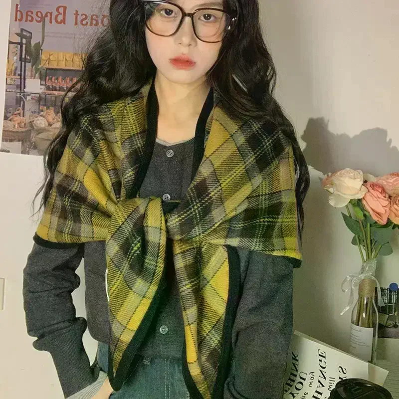 Sciarpa scozzese abbinata ai colori per donna Scialle triangolare grande lavorato a maglia Inverno Versatile protezione per il collo Avvolgente caldo