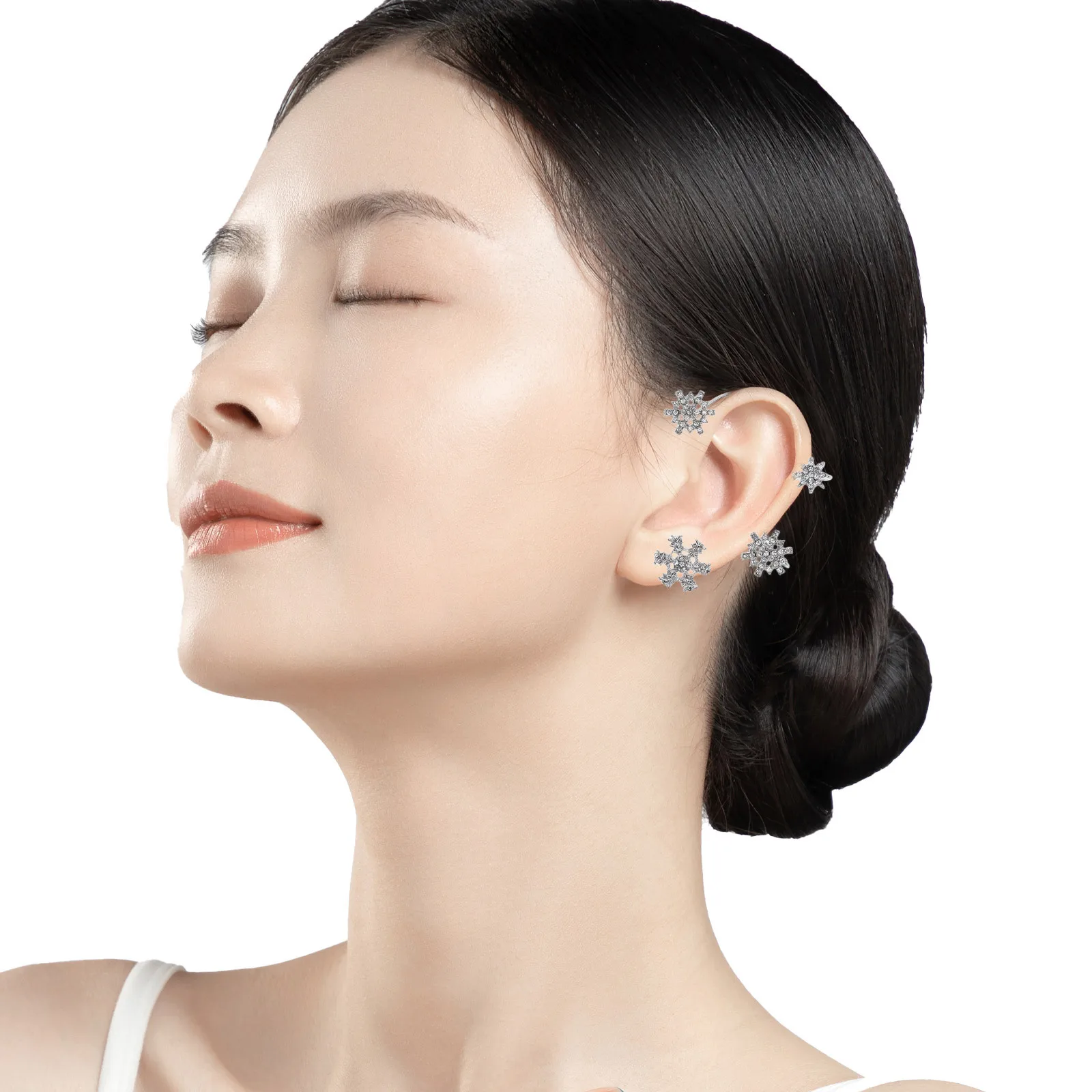 

1Pair Crystal Snowflake Ear Cuff Earrings Non Piercing Clip on Rhinestone Fashionable Accessory Rhinestone Ear Hook