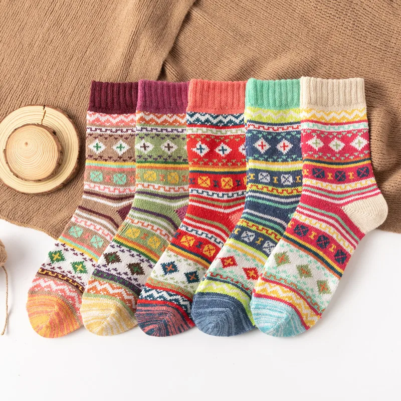 5 Pairs 1 Lot New Witner Set Vintage Christmas Socks Colorful Socks Pack Gift Free size cadeau femme Thick Warm Wool Women Socks
