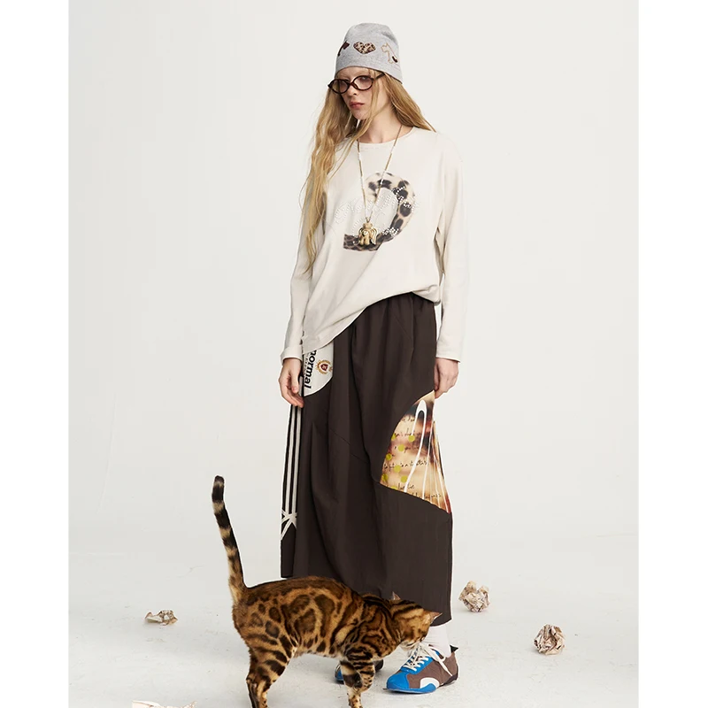 ELFSACK Women Y2K Oversized Long‑Sleeve T‑Shirt with Leopard Heart Graphic Rhinestone Letter Print Loose Tee Daily Outfit