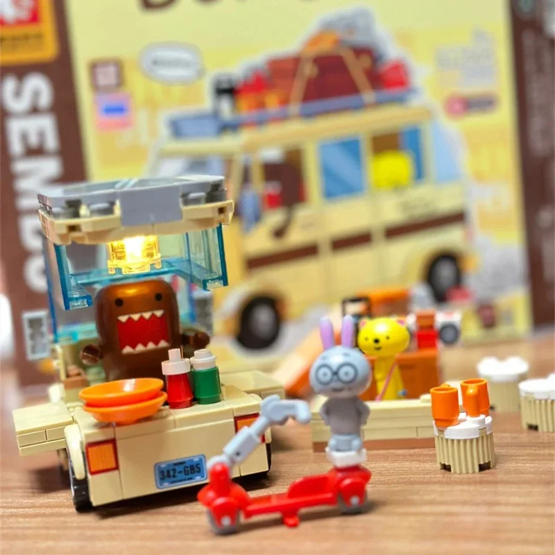 SEMBO Domo-kun Suburban Tourist Car Building Blocks Animazione Periferica Kawaii Giocattoli Educativi Per Bambini Regalo Di Compleanno