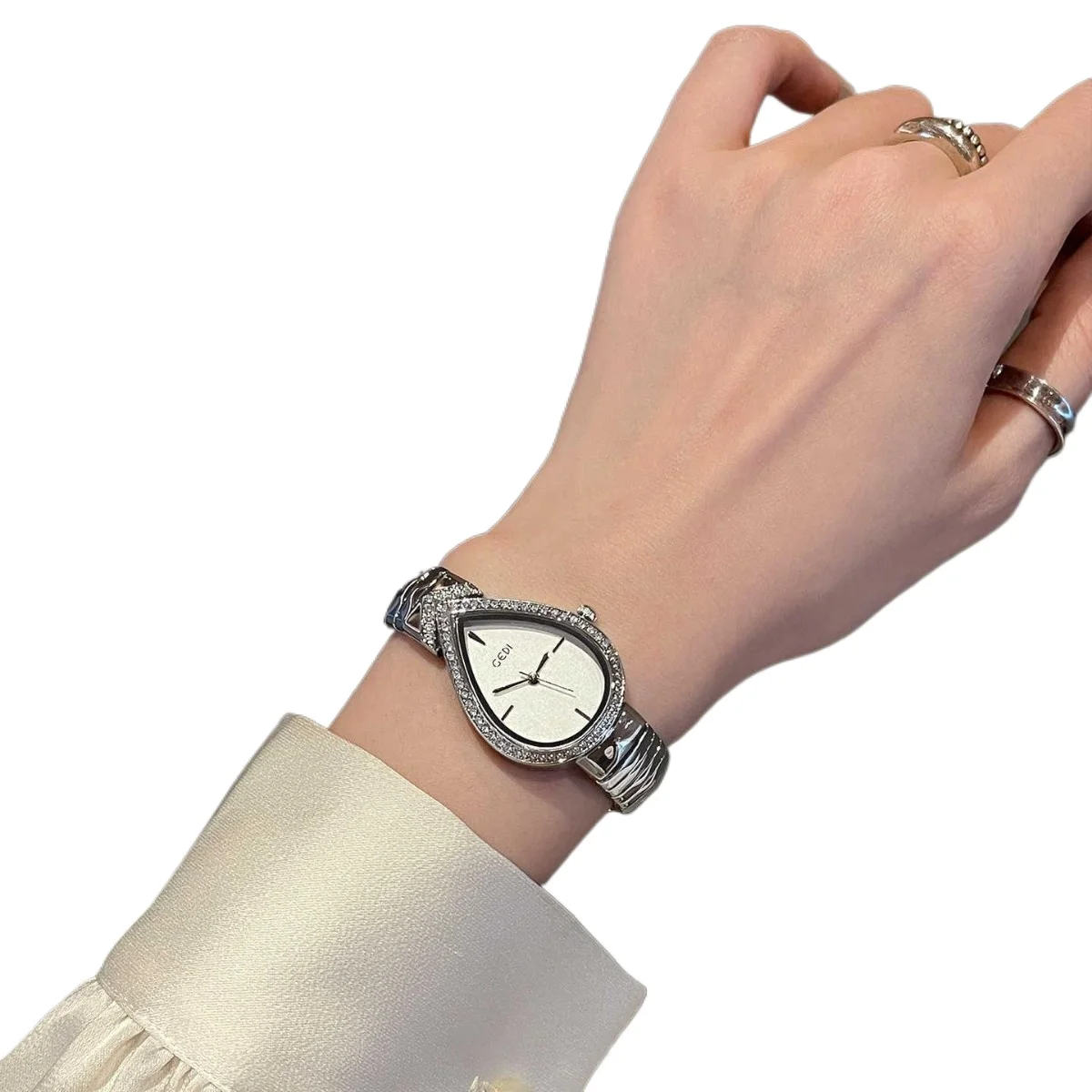 

Персонализированные модные женские часы со стальным ремнем, инкрустированные бриллиантами, женские часы в форме капли воды