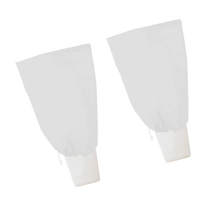 

This durable non-woven tree-shaped protective cover has a warming function