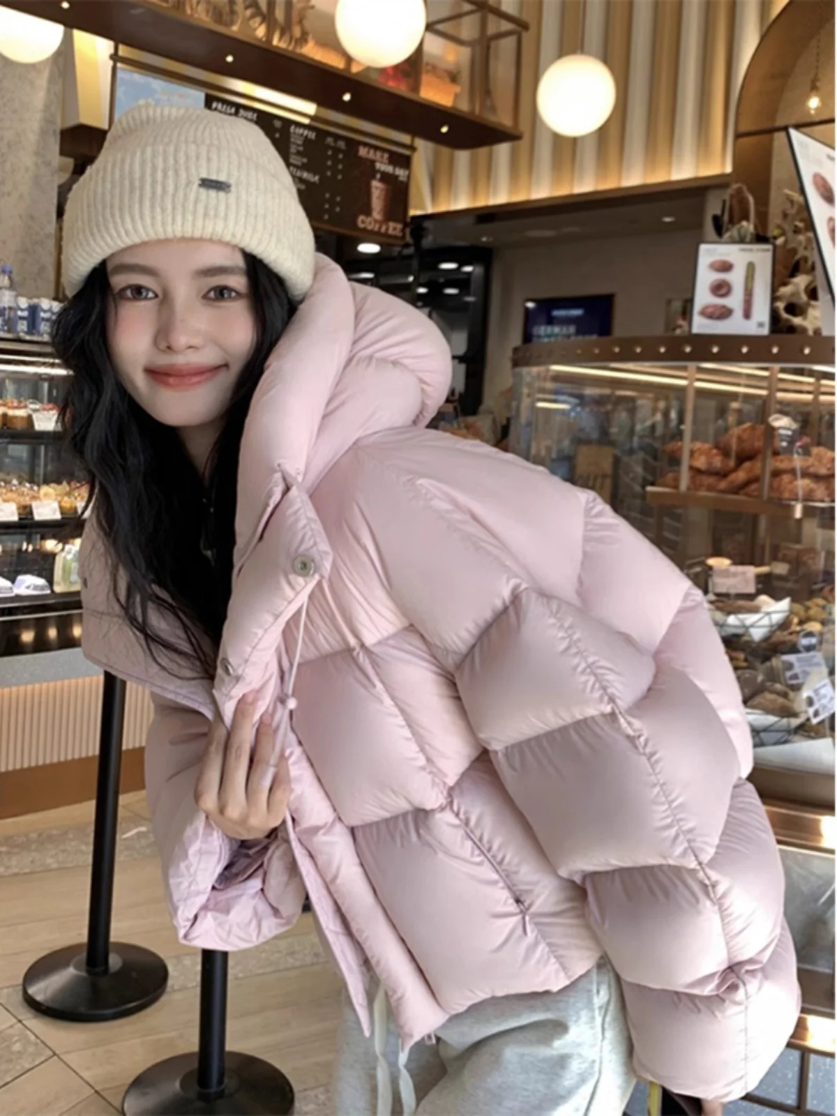 Ultra-Light Thickened Bread Style Women's Cotton Jacket Loose Fit Short Version Korean Style Winter New Arrival by Xiangdouer