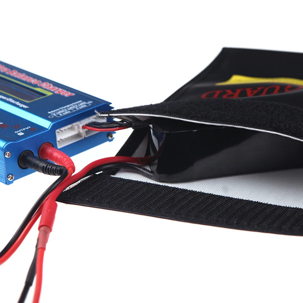 1ชิ้นทนไฟ RC Lipo Li-Po แบตเตอรี่ทนไฟความปลอดภัยยามปลอดภัยกระเป๋าชาร์จกระสอบแบตเตอรี่ความปลอดภัยยามเงินสีดำสองขนาด