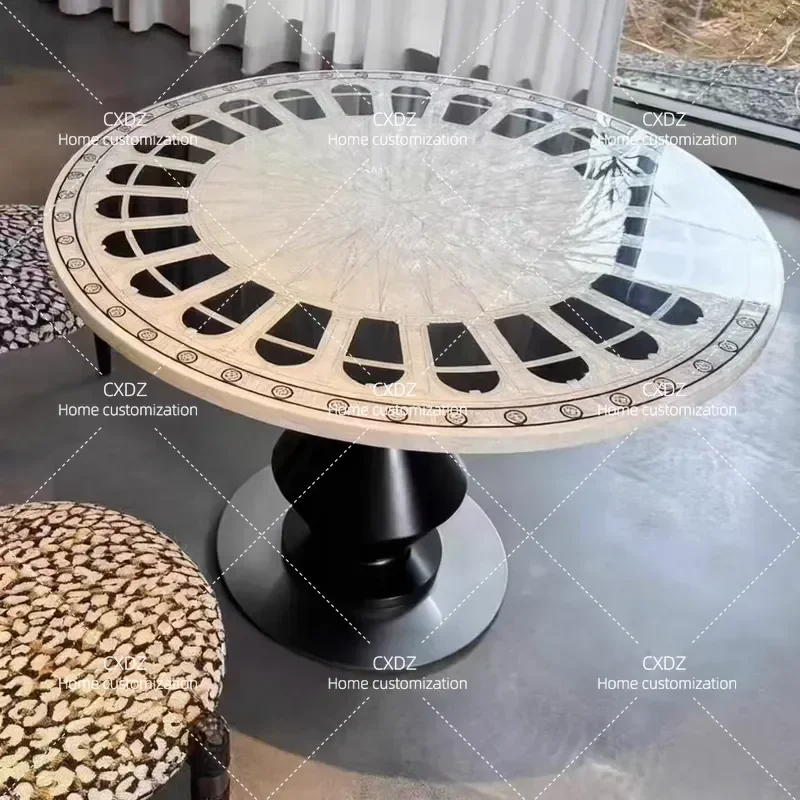 Modern simple round solid wood dining table French retro shell texture geometric pattern decoration light luxury style