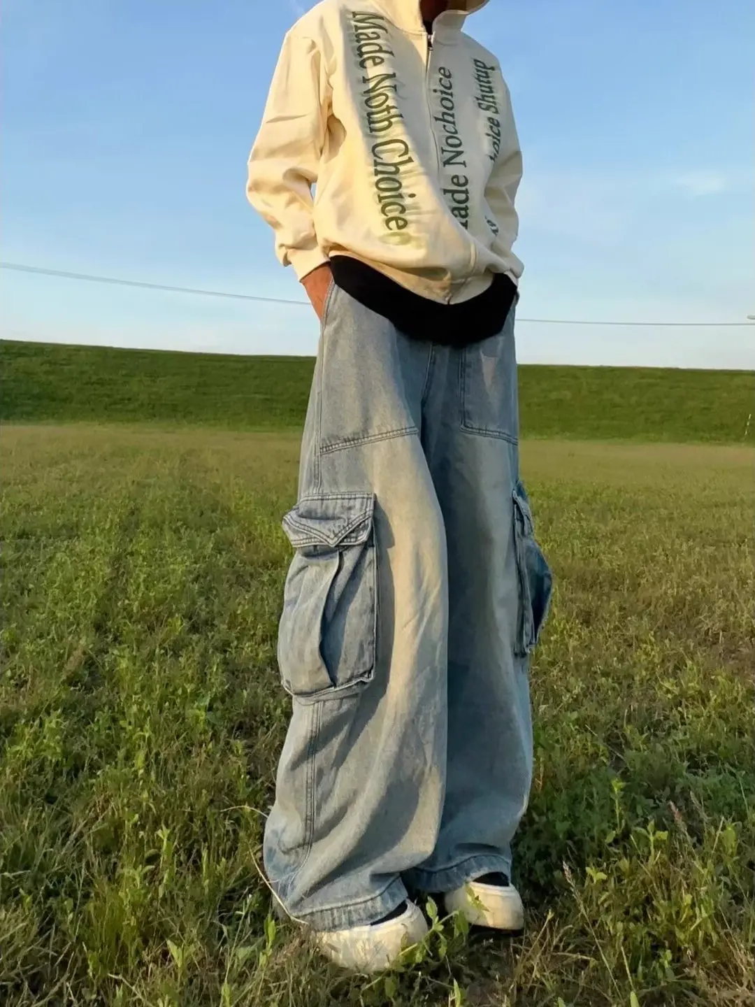 

Светло-голубые мужские джинсовые брюки с большими карманами и широкими штанинами, в американском стиле High Street, повседневные, свободного кроя, рабочие брюки