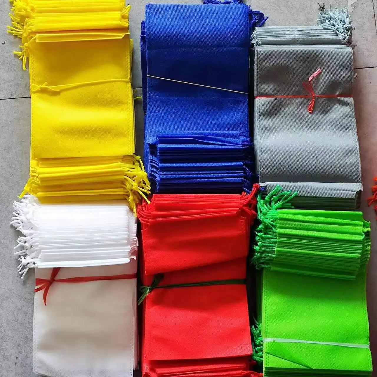 Sacos não tecidos do armazenamento da tela, 50pcs, tela não tecida, para sapatas do curso, sacos do cordão, brinquedo, bloco de apartamentos, dustproof