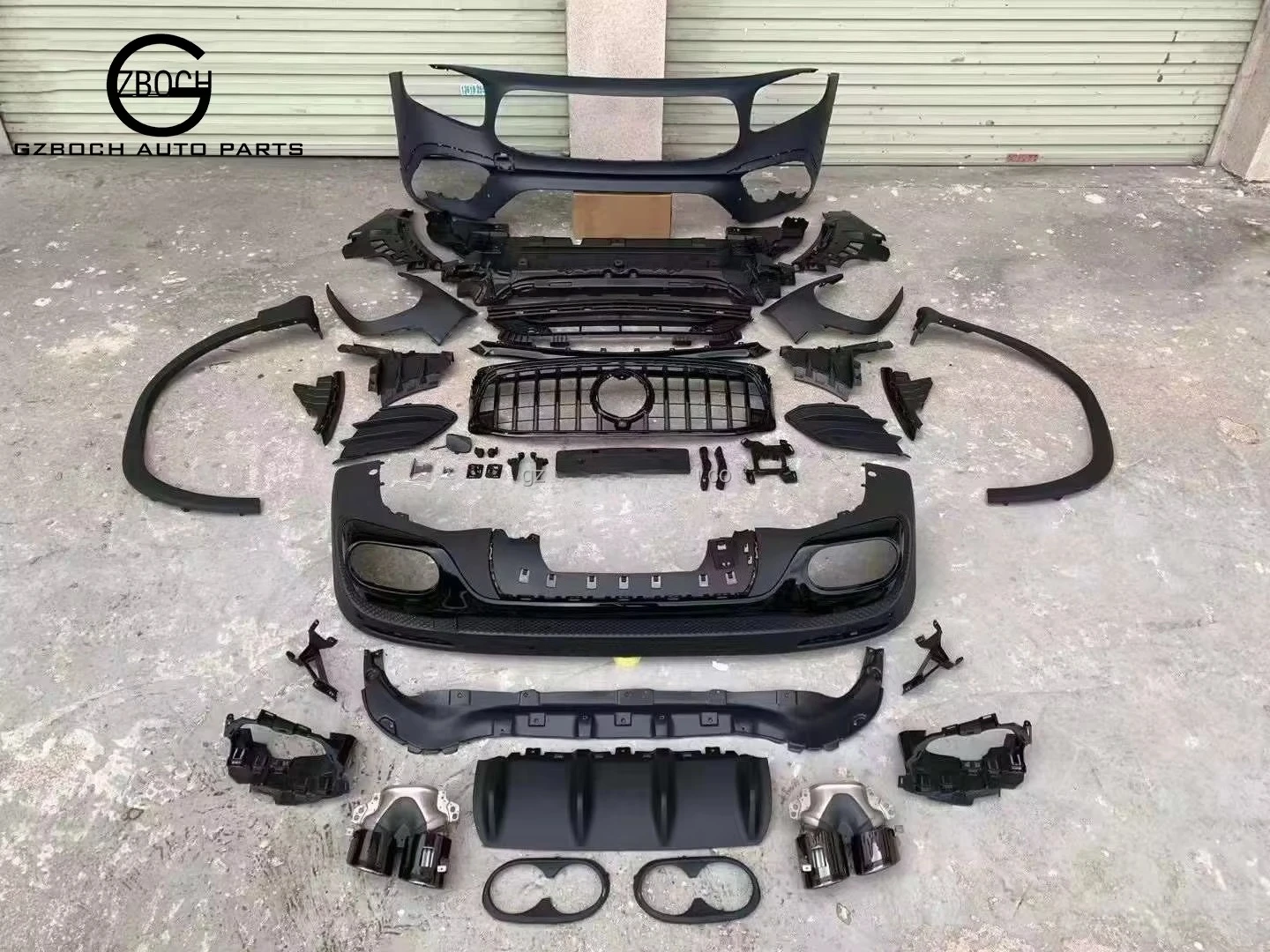 Favorable Price Car Bumper for Benz GLB W247 X247 GLB180 Facelift GLB35  Front Car Bumper Exhaust Pipe