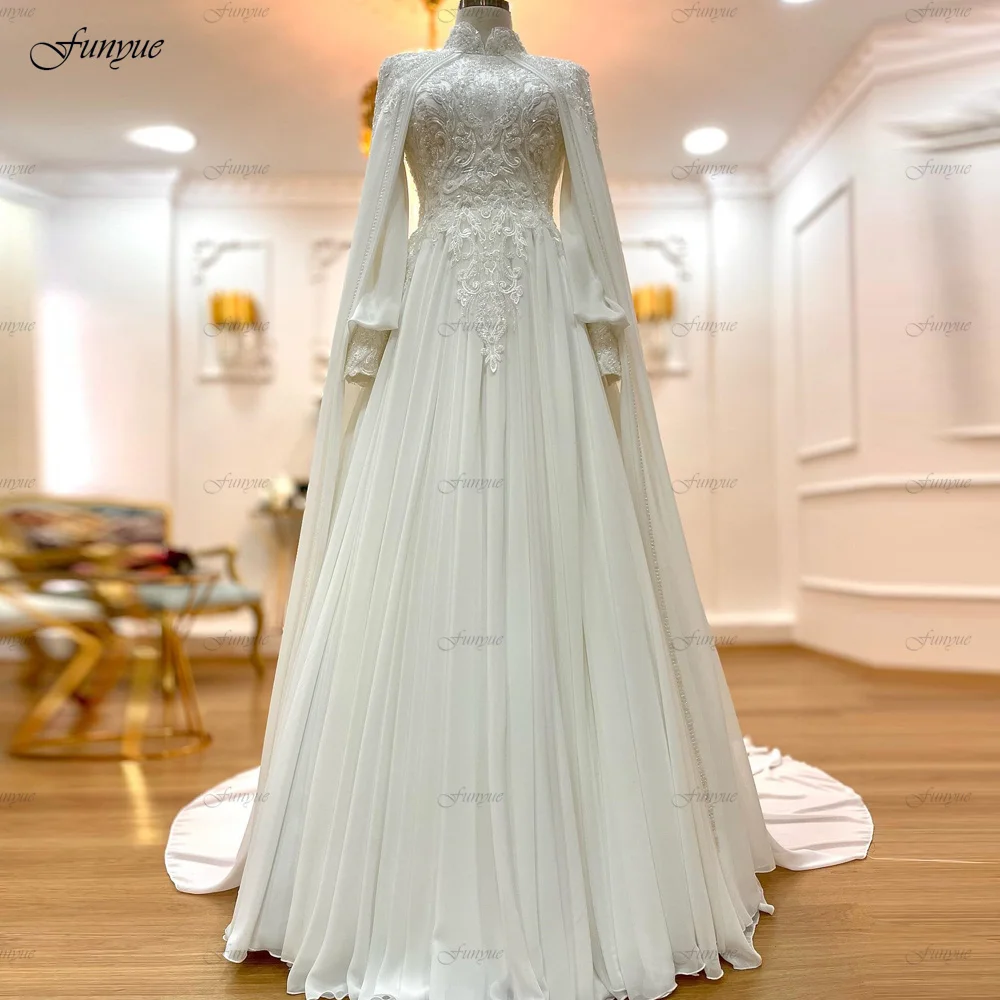 Muslim Dubai Luxury Wedding Dress with Cape Long Sleeve Hijab Islamic Bridal Gowns Lace Beaded High Neck Arabic Robe De Mariée