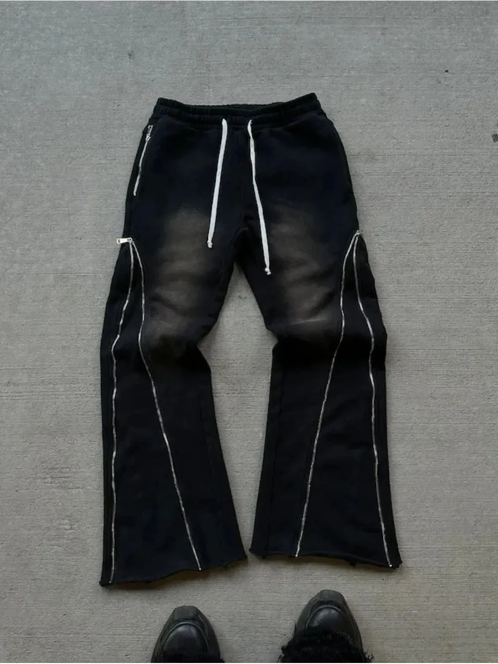 للجنسين 2026 الخريف الشتاء السراويل خمر سستة ديكور الصناعة الثقيلة موضوع تصميم المتخصصة الشارع موضة بناطيل كاجوال